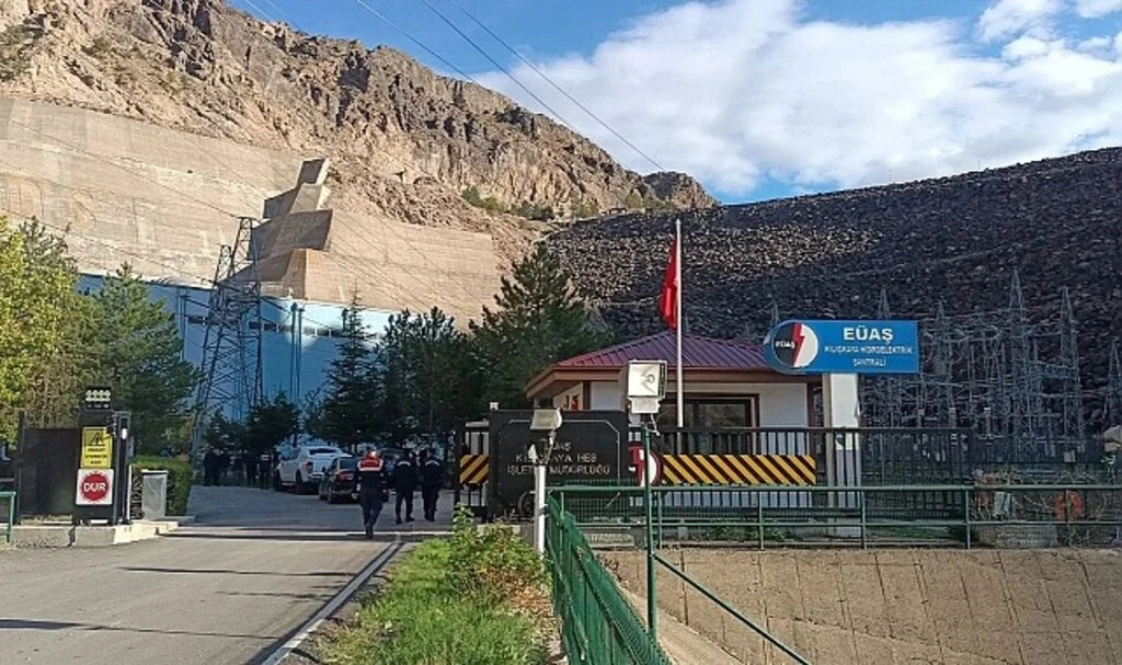 Sivas'ta patlama! 1 işçi öldü, 3 işçi yaralandı