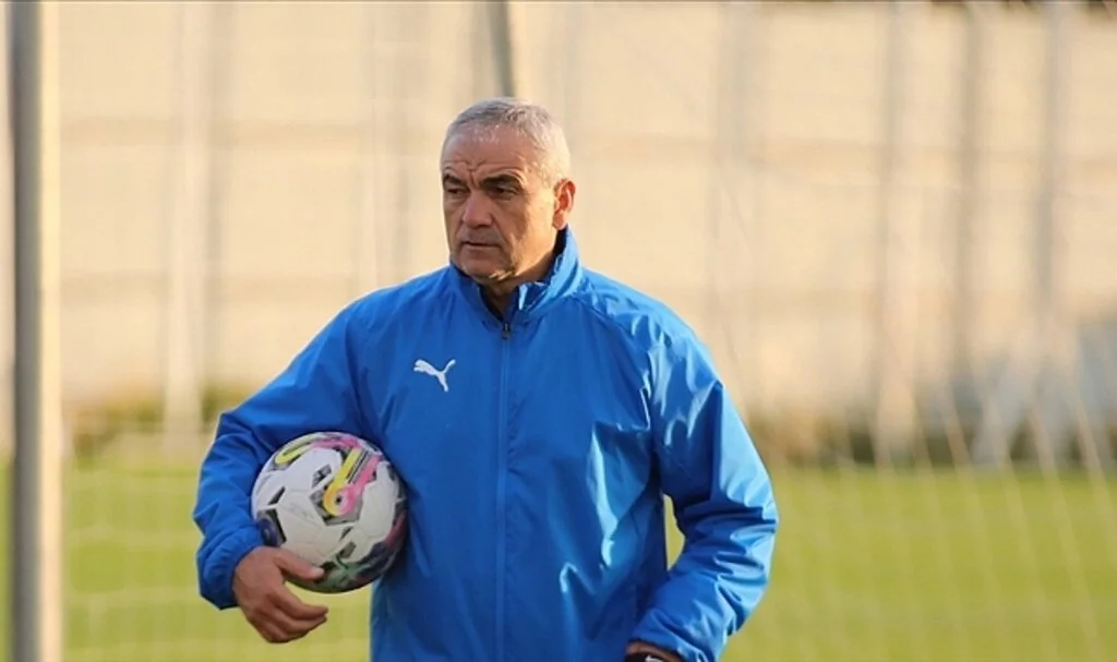 Sivasspor Teknik Direktörü Rıza Çalımbay, Trabzonspor karşısında takımına güveniyor