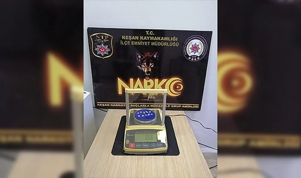 Şüphe üzerine durdurulan şahsın üzerinden uyuşturucu madde çıktı