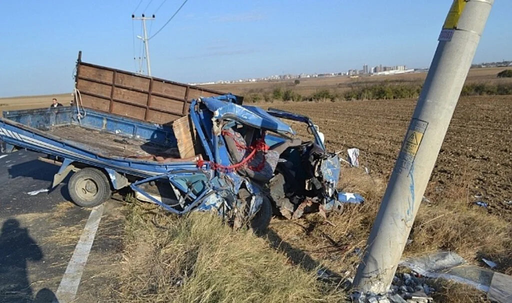 Tekirdağ'da kahreden kaza: 1'i 7 aylık bebek 2 ölü, 6 yaralı