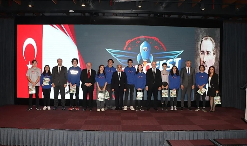TEKNOFEST KARADENİZ’de dereceye giren öğrencilere başarı belgesi