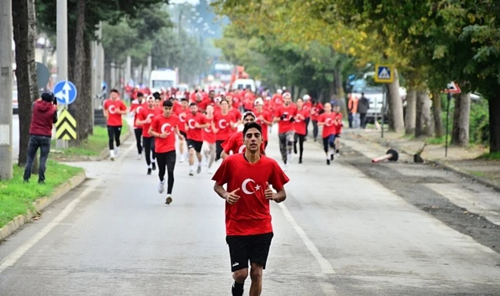Terme'de 2023 metrelik Cumhuriyet koşusu