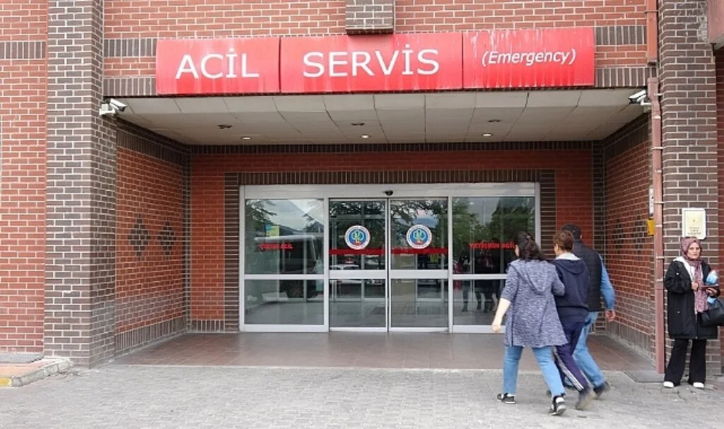 Tokat'ta, 40 üniversite hastanesi personeli yemekten zehirlendi