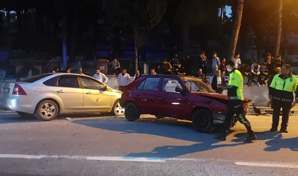 Tokat'ta iki otomobil çarpıştı: 5 yaralı