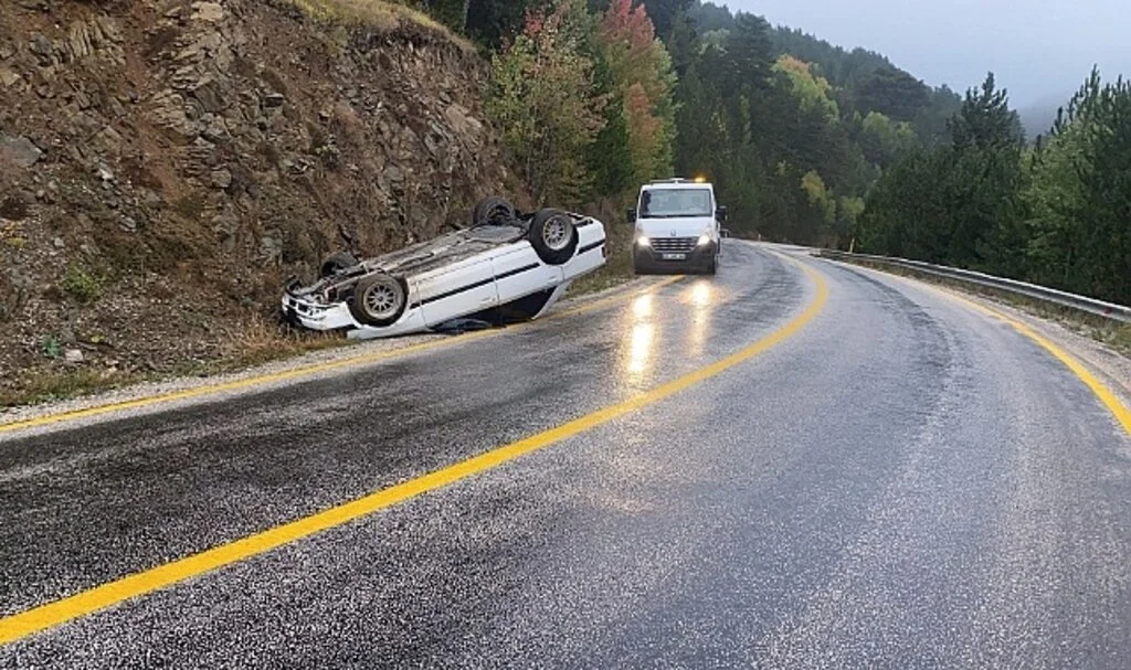 Tosya-Kastamonu yolunda trafik kazası: 2 yaralı