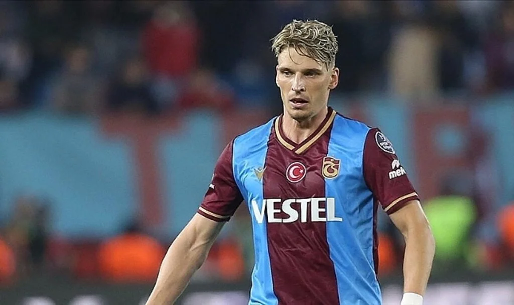 Trabzonspor'un Danimarkalı futbolcusu Larsen, takımın oyun düzenini değerlendirdi