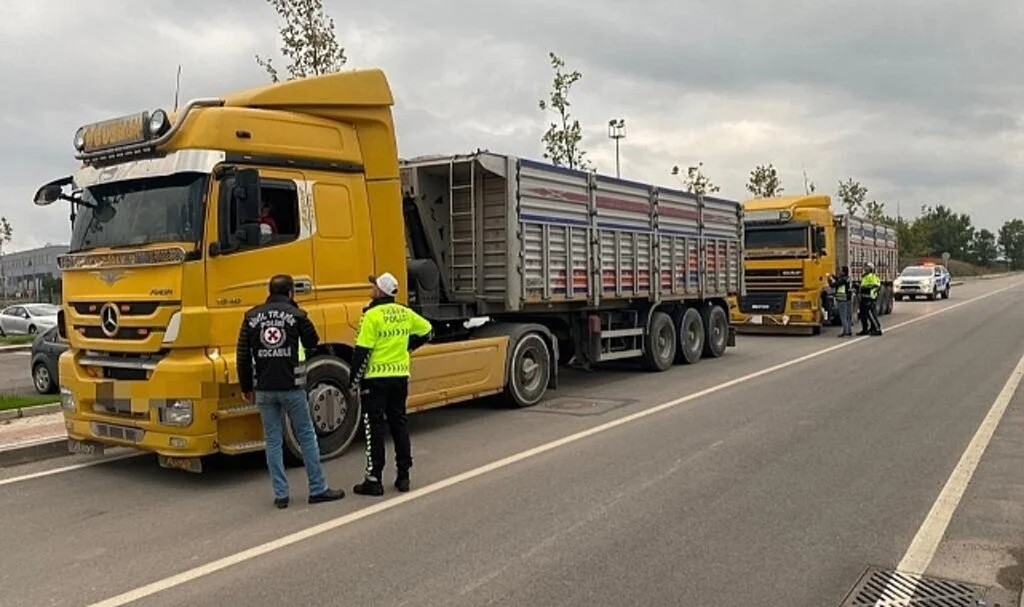 Trafikte terör estirmişlerdi, yakalandılar