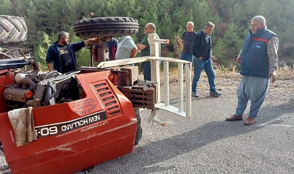 Traktörün altında kalan sürücü yaralandı