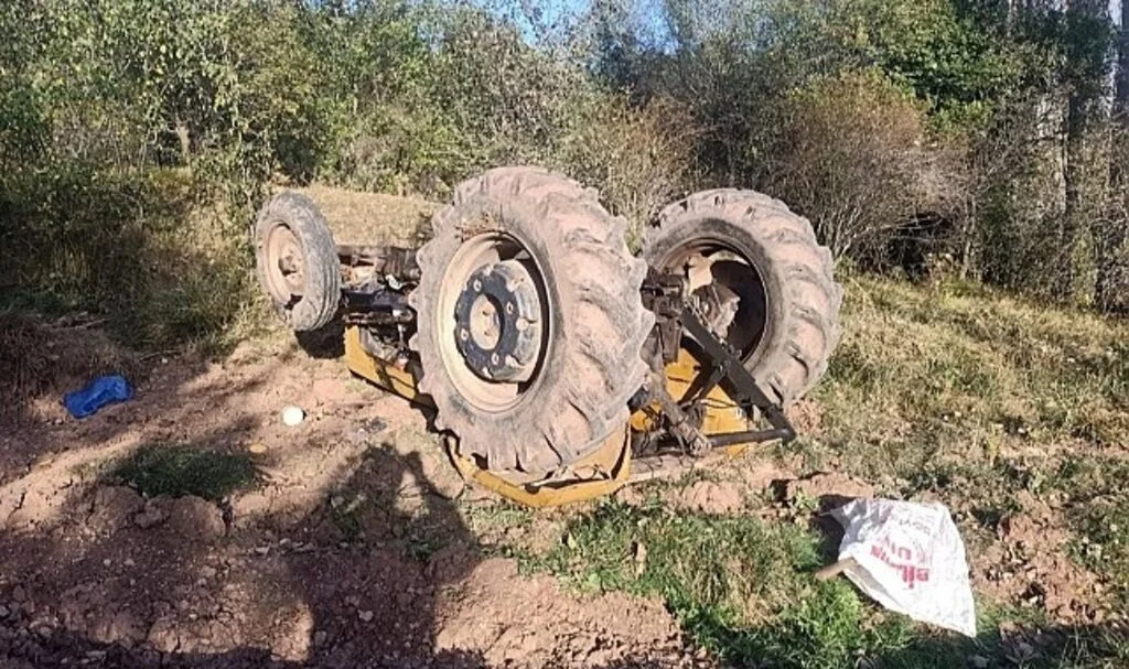 Traktörün altında kalan yaşlı adam hayatını kaybetti