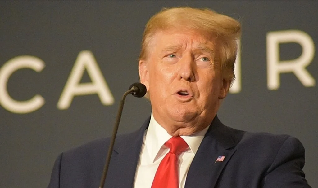 Trump'ın görevdeyken bazı resmi belgeleri Beyaz Saray'ın tuvaletine attığı iddia edildi