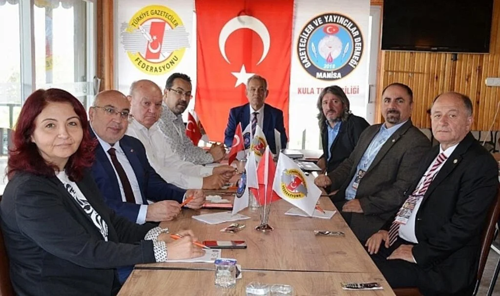 Türkiye Gazeteciler Federasyonu'ndan 'yasayı veto edin' çağrısı 