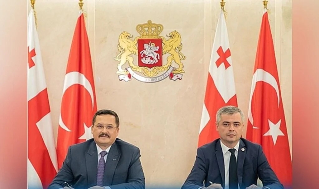 Türkiye ile Gürcistan yeni zırhlı personel araçları için anlaştı