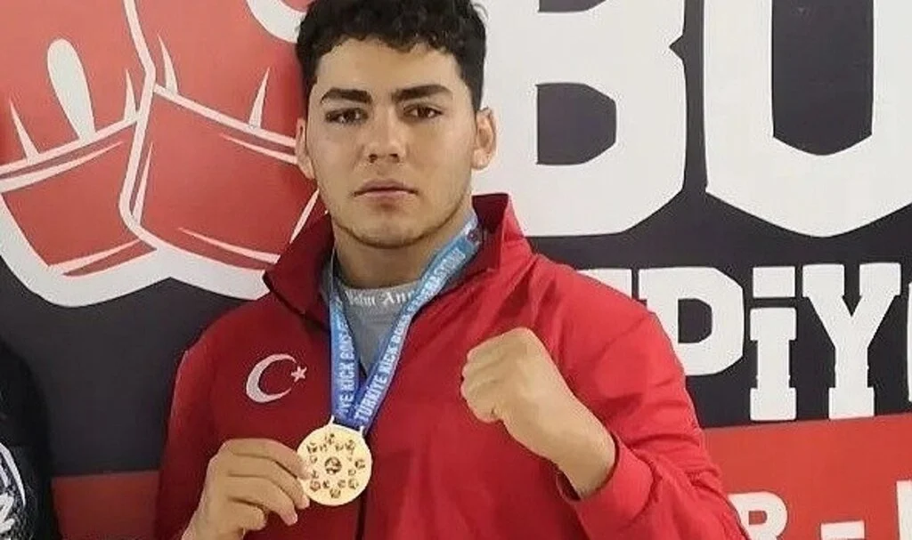 Türkiye Şampiyonu İzmirli sporcu trafik kazasında hayatını kaybetti