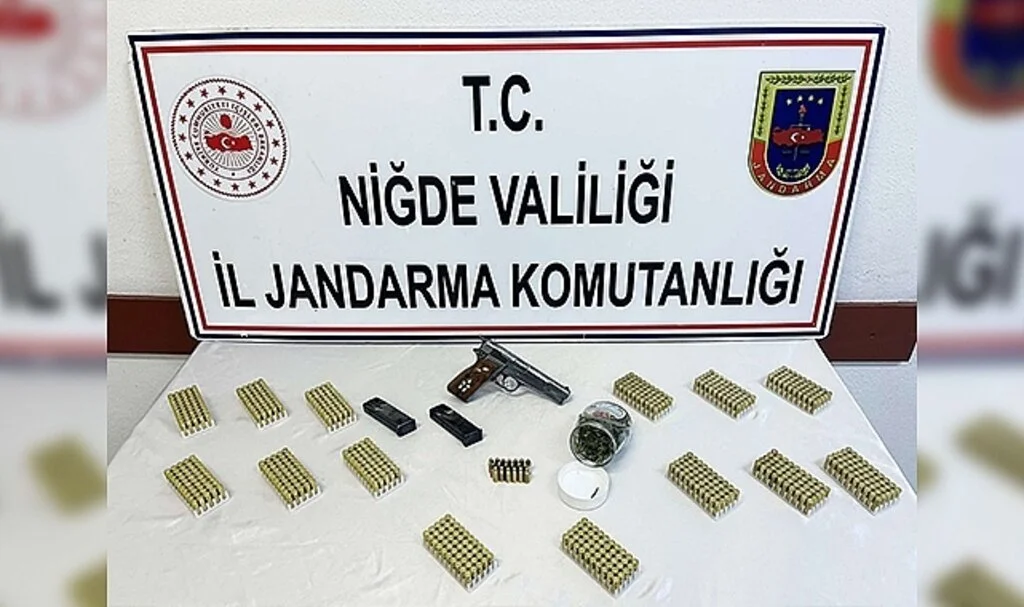 Uyuşturucu operasyonunda tabanca ve mermi ele geçirildi
