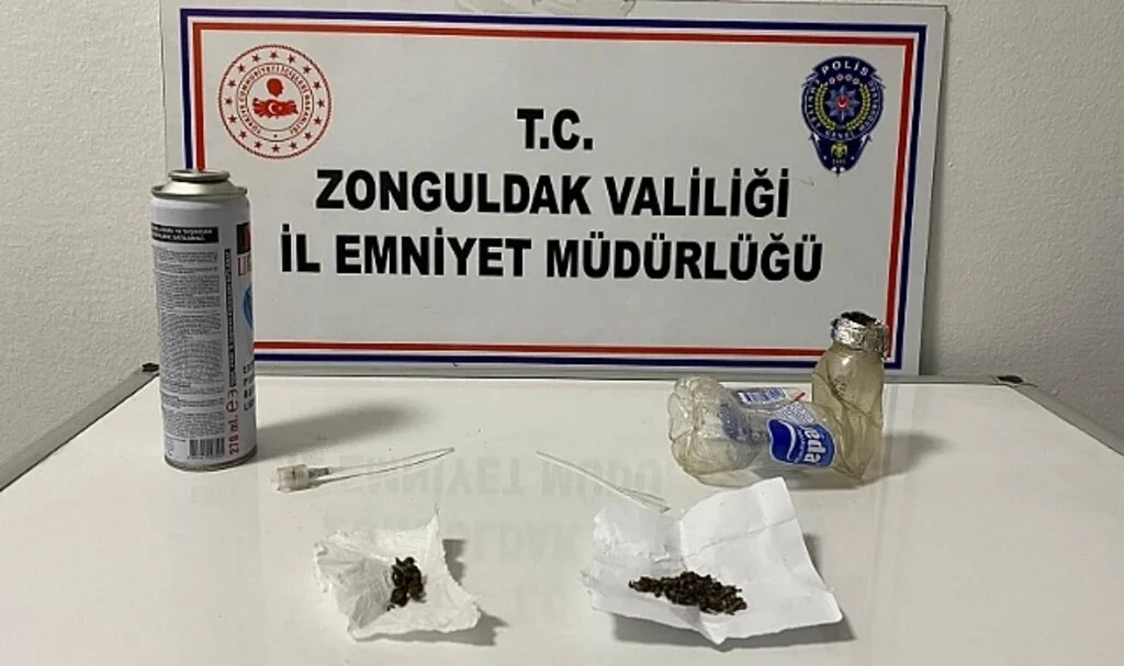 Uyuşturucudan 5 kişiye gözaltı