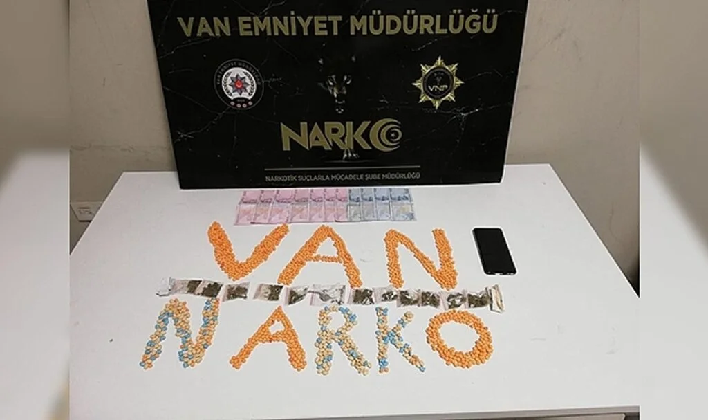 Van’da 15 kilo eroin ile bin 547 adet extacy hap ele geçirildi