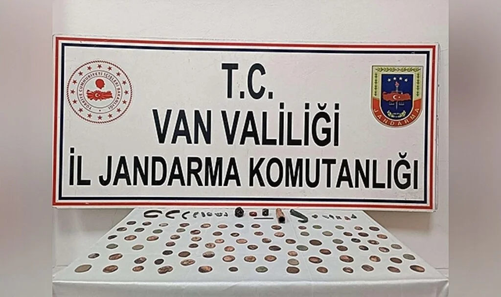 Van’da 85 adet sikke ve 22 adet obje ele geçirildi