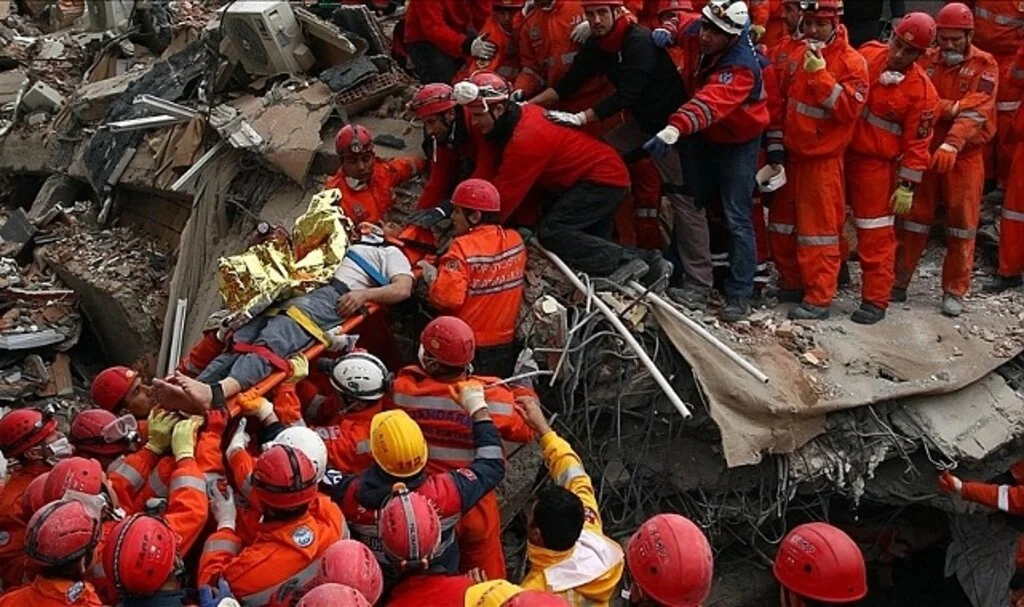 Van depremi yardımlaşma ve dayanışmanın sembolü oldu