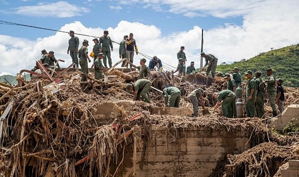 Venezuela'daki toprak kayması felaketinde can kaybı 36'ya yükseldi