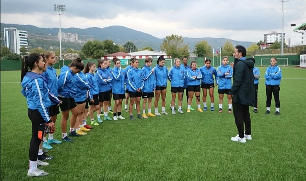 Yabancılar Pazarıspor 'da neşeler yerinde 