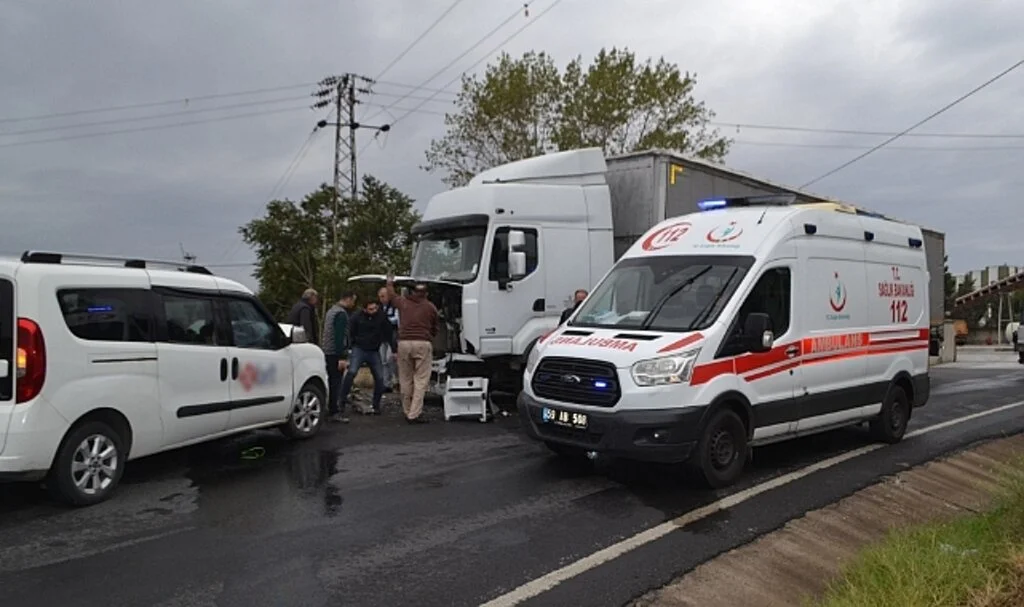 Yağışlı hava kazayı beraberinde getirdi: 1 yaralı