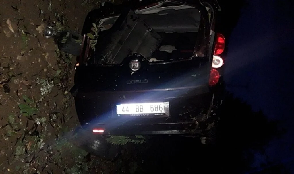 Yağmur kazaya yol açtı, kayan araç takla attı: 1 yaralı