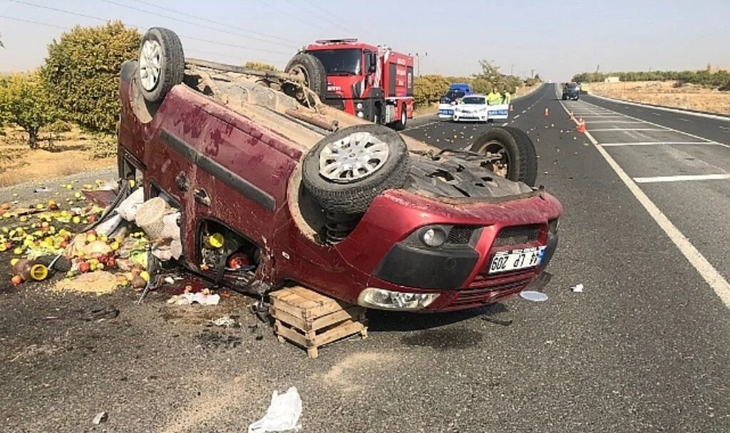 Yaşlı çifti trafik kazası ayırdı