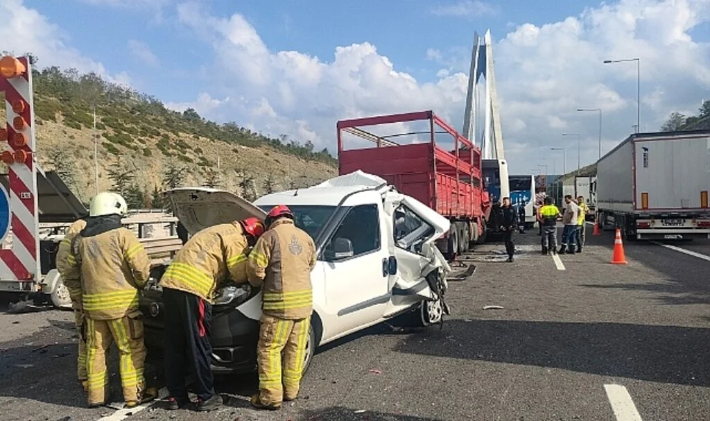 Yavuz Sultan Selim Köprüsü girişinde zincirleme kaza: 5 yaralı