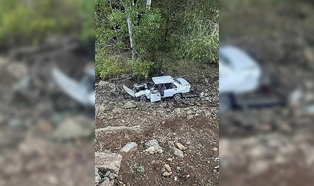 Yayla yolunda araç 20 metrelik uçuruma yuvarlandı: 2 yaralı
