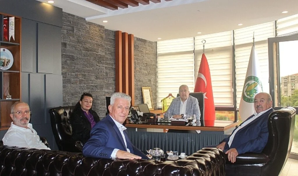 Yeniden Çarşamba Ticaret Borsası Başkanı seçilen Yılmaz tebrikleri kabul etti