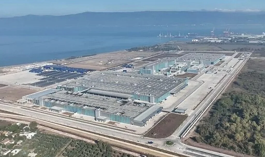 Yerli otomobil TOGG'da yarın büyük gün! Cumhurbaşkanı Erdoğan açılışını yapacak, renklerin gizemi gündem yarattı