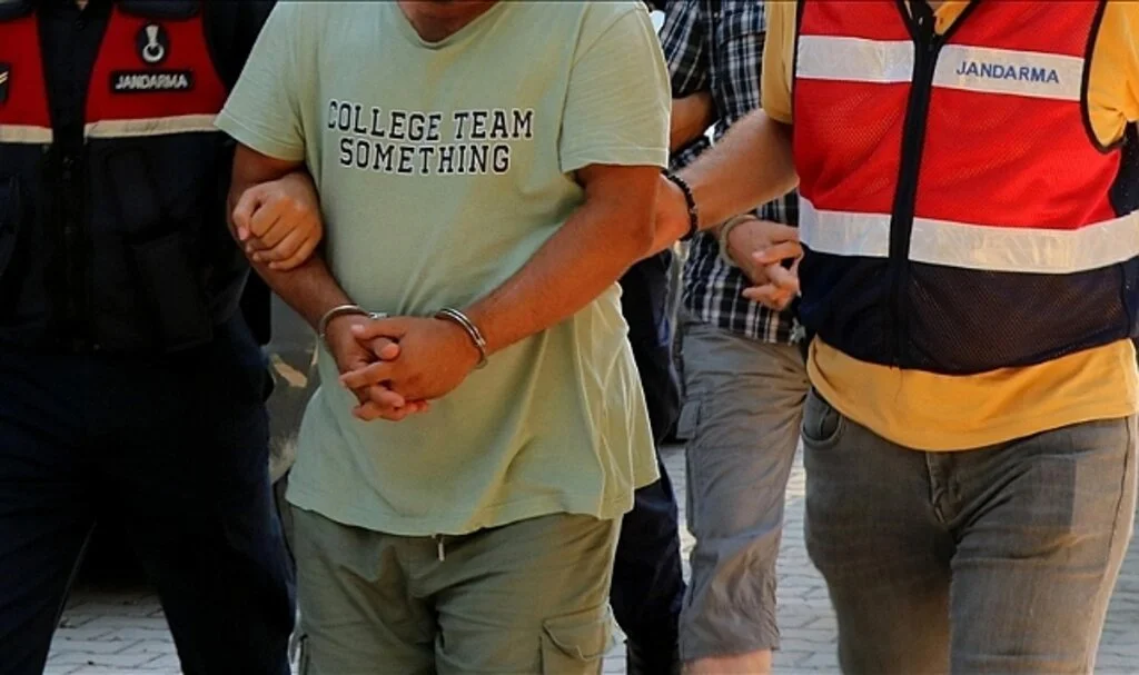 Yunanistan'a kaçmaya çalışan 22 terör örgütü üyesi yakalandı