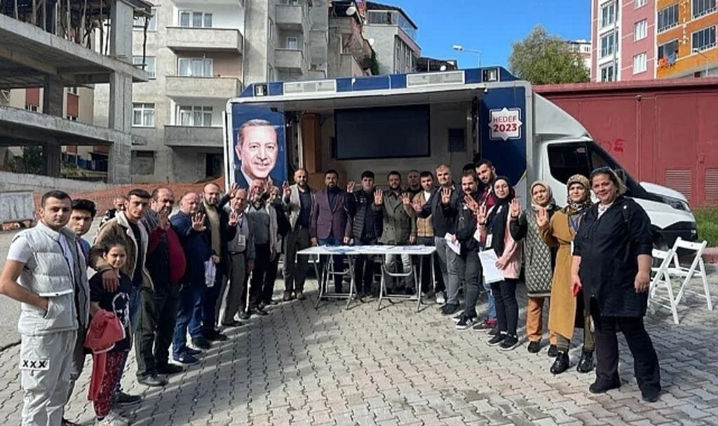AK Parti İlkadım İlçe Başkanı Dursun Mücahit Erbin: Siyaset gönüllülük işidir