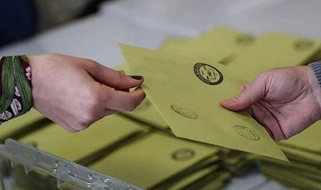 AK Parti İstanbul İl Başkanlığı sandıklarda 100 bin kişi görevlendirecek
