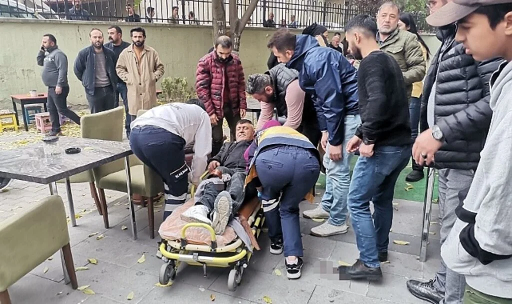 Alacak verecek meselesi kanlı bitti: 2 yaralı