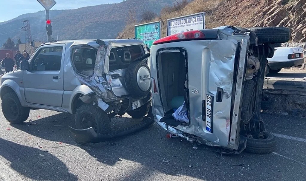 Ankara'da zincirleme kazada 5 araç birbirine girdi