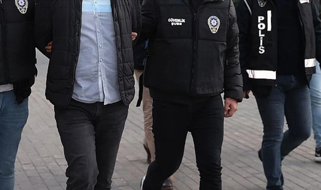 Ankara merkezli 16 ilde FETÖ operasyonu: 22 gözaltı