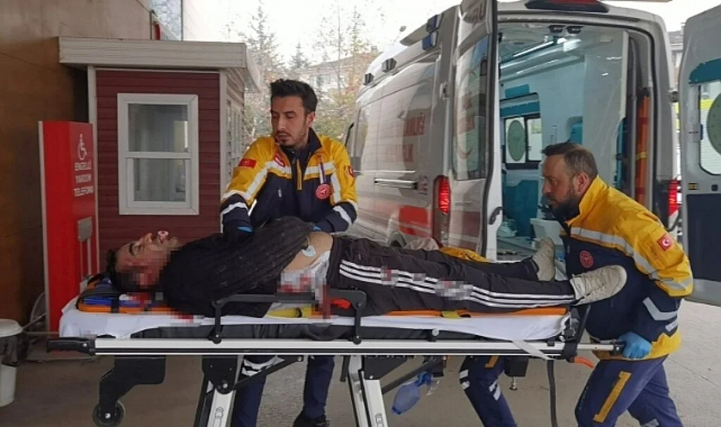 Araç içinde tabancayla vurulmuş halde bulundu