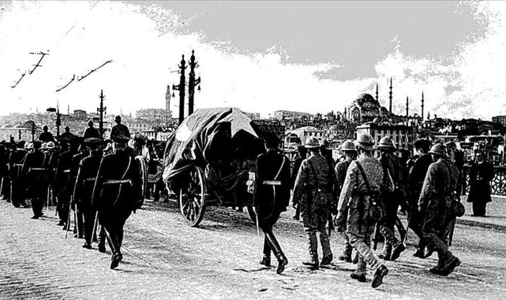 Ata'nın son yolculuğuna ait kareler ölümünün 84. yılında sanal ortamda sergilenecek
