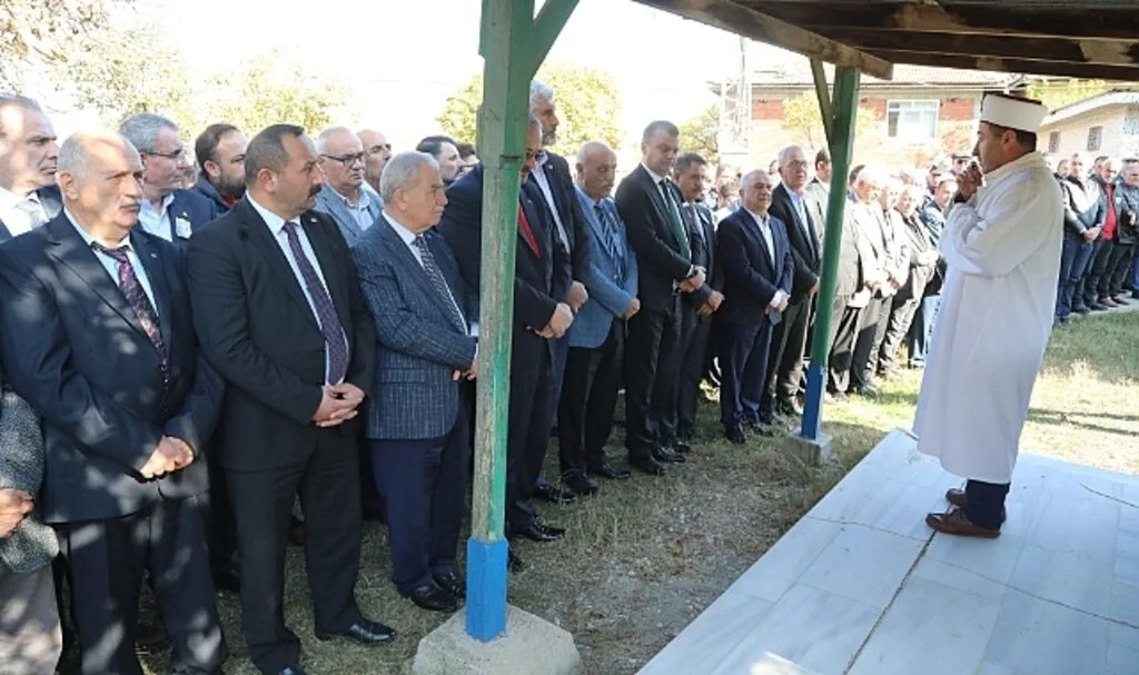 Atakum Belediye Başkanı Cemil Deveci'nin Babası Recep Deveci Son Yolculuğuna Uğurlandı