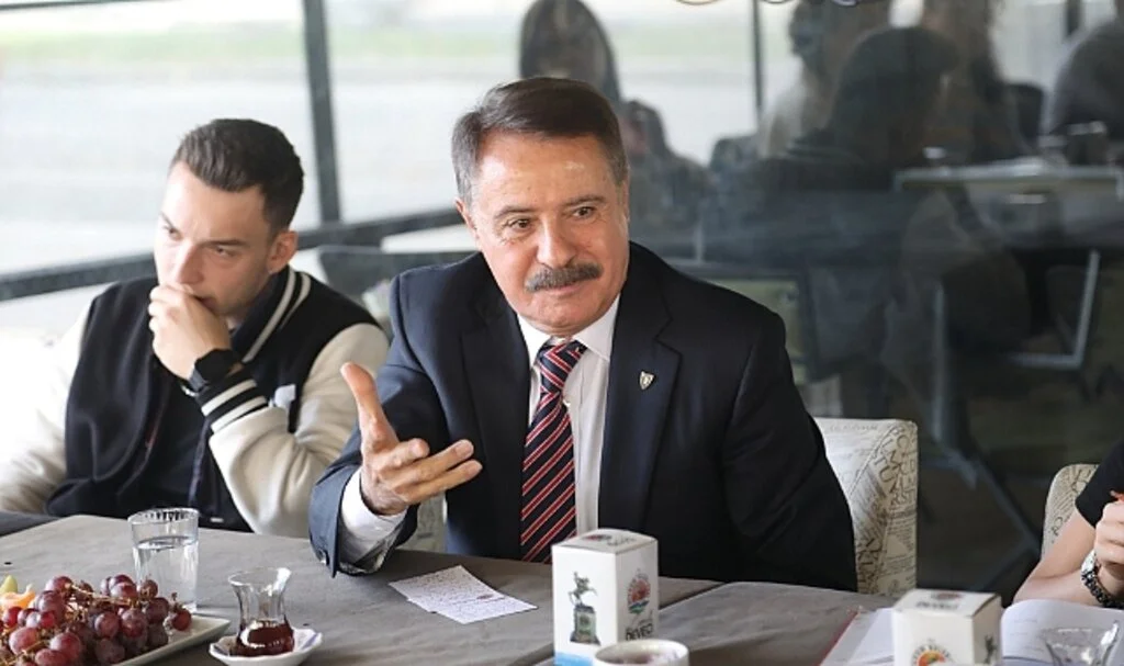 Atakum Belediye Başkanı Deveci'den Öğrencilere 'ikamet' Çağrısı