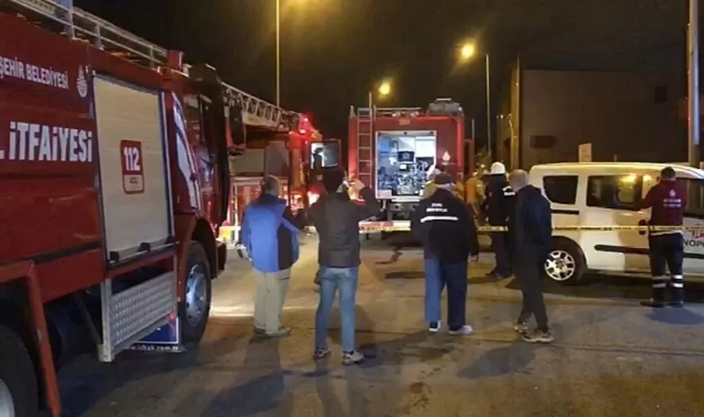 Ataşehir'de iş yerinde oksijen tüpü patladı: 2 yaralı