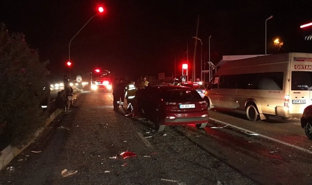 Aydın'da zincirleme trafik kazası: 5 yaralı