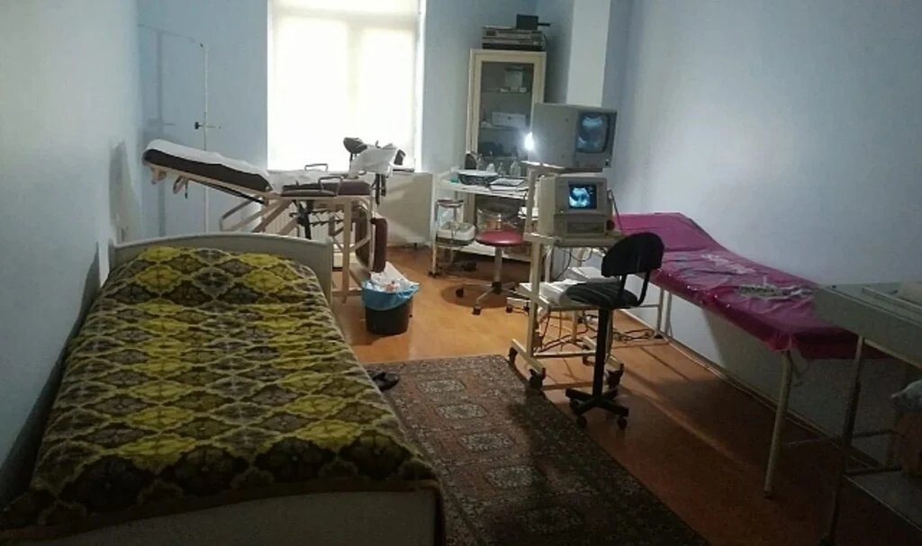Bağcılar’da kaçak muayenehaneye baskın: Emekli doktor gözaltına alındı