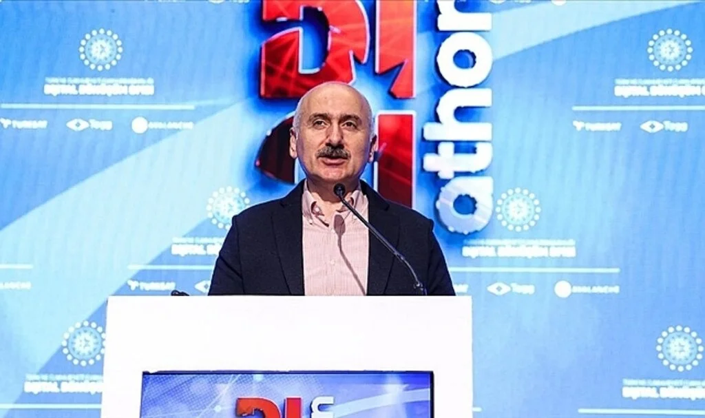Bakan Karaismailoğlu: Türkiye’yi bilişim sektöründe üreten bir ülkeye dönüştürmek için yoğun çaba sarf ediyoruz