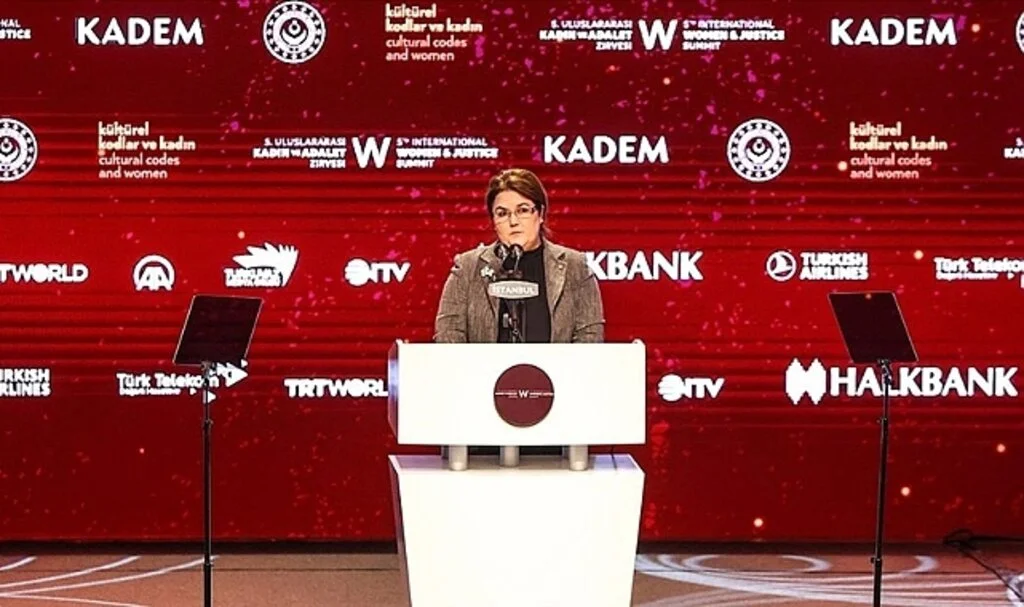 Bakan Yanık: Ulaşamadığımız tek bir kadının kalmaması için tüm Türkiye'de her bir hanenin kapısını çalıyoruz