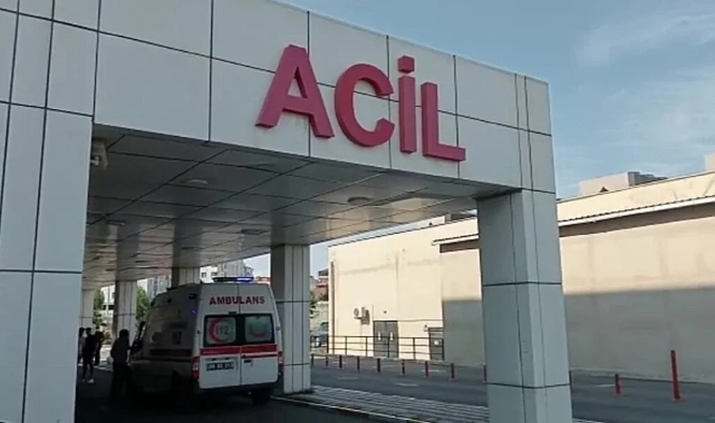 Balkondan düğünü seyrederken oğluyla maganda kurbanı oldu