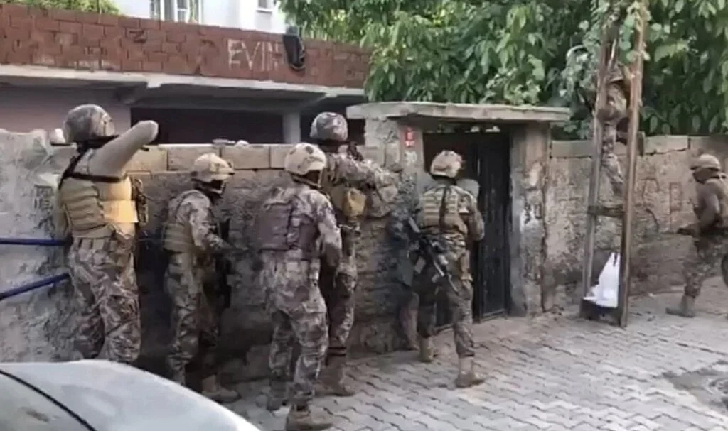 Batman’da terör operasyonu 2 gözaltı