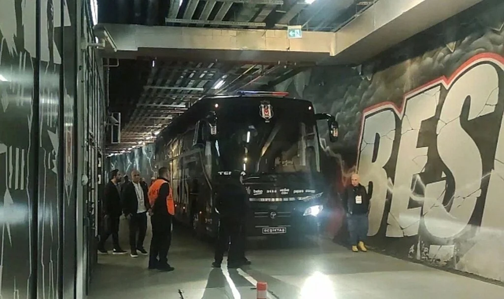 Beşiktaş stada geldi ve tesislere geri döndü