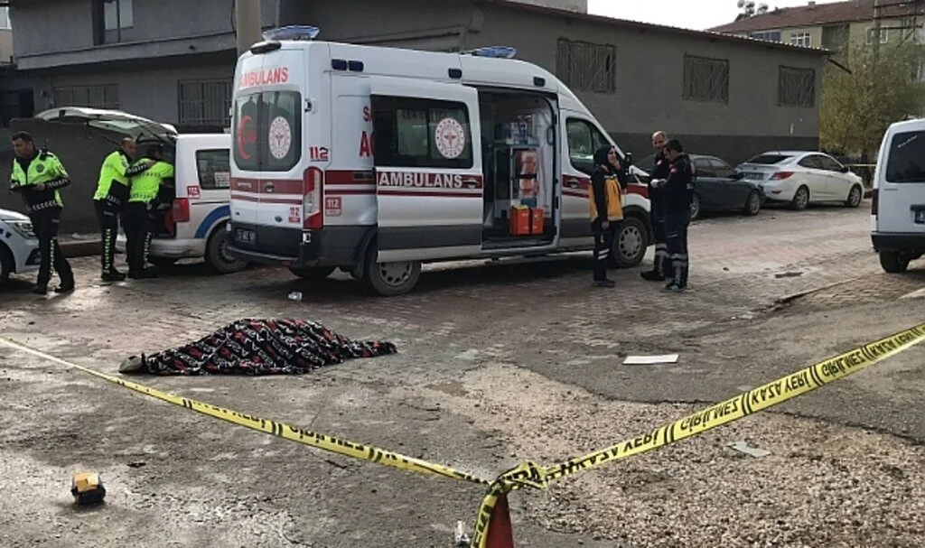 Beton mikserinin altında kalan kadın hayatını kaybetti
